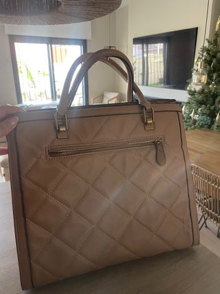 Bolso Guess Beige Acolchado