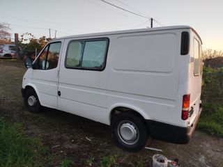 Ford Transit 2000