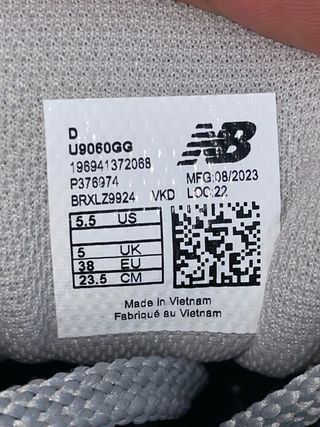 New Balance 9060 Gris Sombra. Talla EU 38