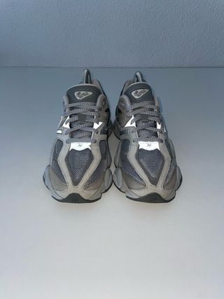 New Balance 9060 Gris Sombra. Talla EU 38