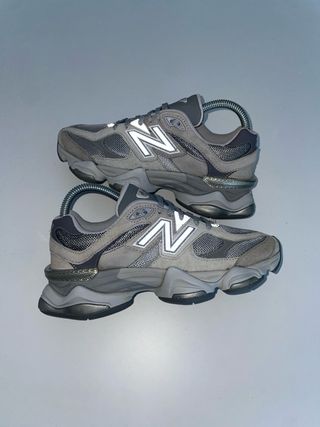 New Balance 9060 Gris Sombra. Talla EU 38