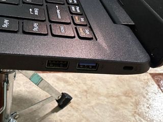 Ordenador Portatil Medion i3 1005 8gb ram 120gb m2