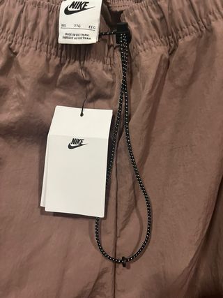 Pantaloni cargo Nike marroni