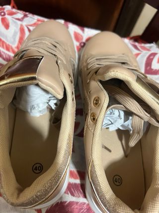 Sneakers donna beige e oro taglia 40