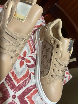 Sneakers donna beige e oro taglia 40
