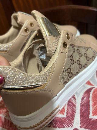 Sneakers donna beige e oro taglia 40
