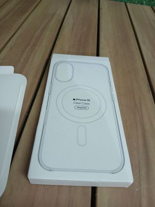 Custodia iPhone 16 MagSafe Trasparente