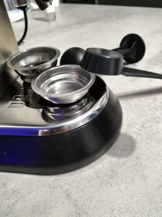 Macchina Caffè DeLonghi Dedica