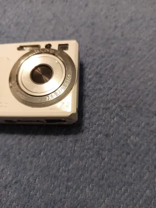 Cámara Digital Sony DSC-W80 Blanca