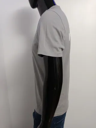 Camiseta Gris Estampada