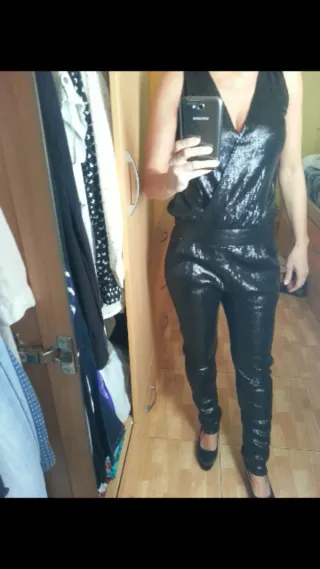 Mono brillante negro nuevo