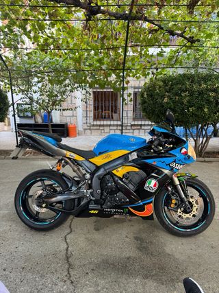 Yamaha R1 Azul