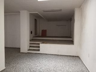 Local en lloguer / alquiler zona Passeig Colon