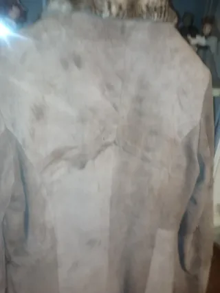 Chaqueta ante beige/marrón con cuello pelo