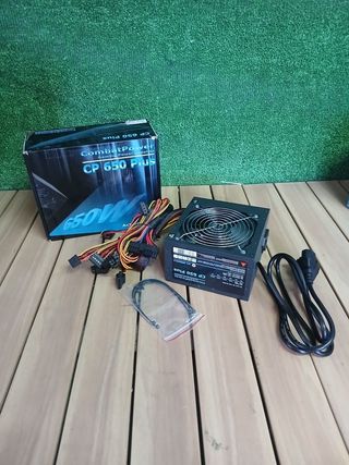 Fuente de alimentación Combat Power CP 650 Plus
