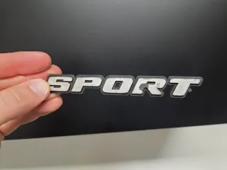 Emblemas y molduras coches antiguos