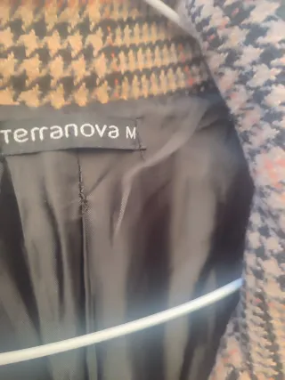 Abrigo cuadritos ligero con cinturón