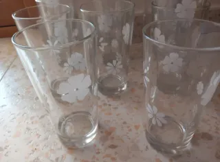 Bicchieri Mulino Bianco Fiori Bianchi