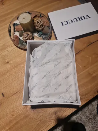 Botas de invierno Virucci doradas y blancas