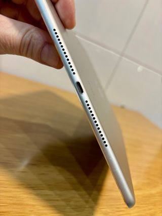 iPad Air 2 / 128 Gb / Blanco + Lector de Tarjetas