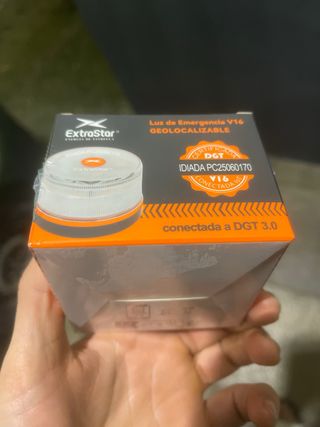 Luz de emergencia V16 geo localizable DGT