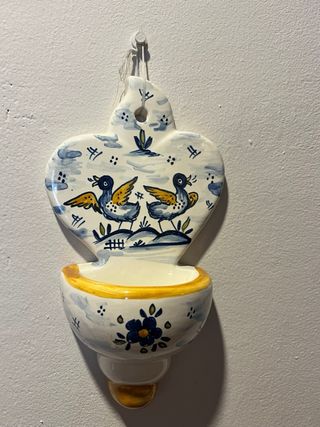 Conjunto de 13 benditeros de cerámica