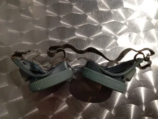 Gafas punk post-apocalípticas antiguo.