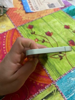 iPhone 12 128GB + 8 custodie