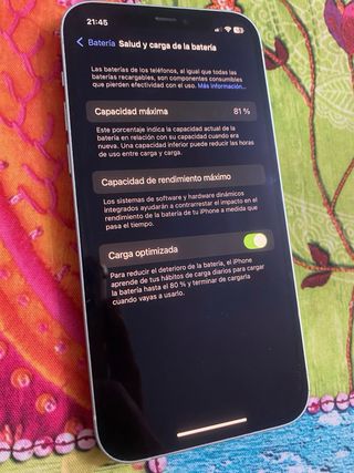 iPhone 12 128GB + 8 custodie