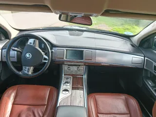 Jaguar XF 2009