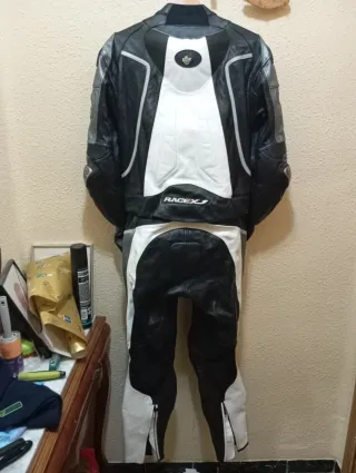 Mono 2 piezas moto Ixs talla 52 está impecable.