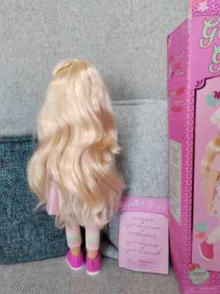 Bambola Glitter Girls Maren