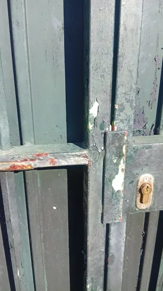 Puerta corredera exterior