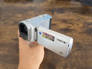 Videocámara Sony DCR-SX30 Plata