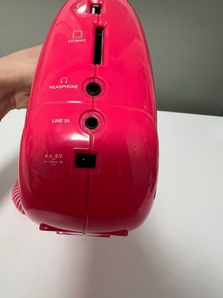 Radio rosa con micrófono