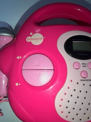 Radio rosa con micrófono