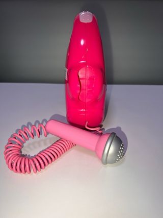 Radio rosa con micrófono