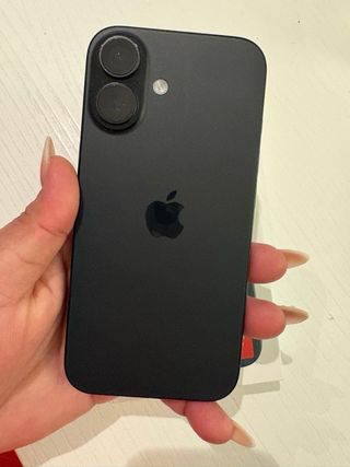 iPhone 16 Nero/Blu Marina