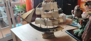 Barco decorativo de cuerno