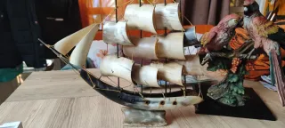Barco decorativo de cuerno