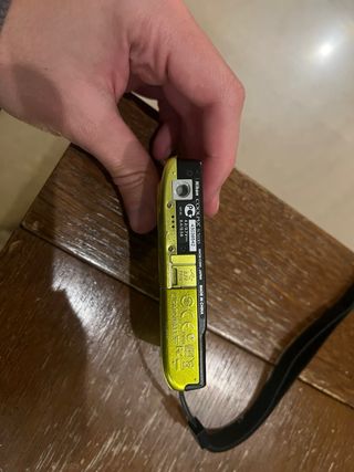 Cámara Digital Nikon COOLPIX S3100 Amarilla