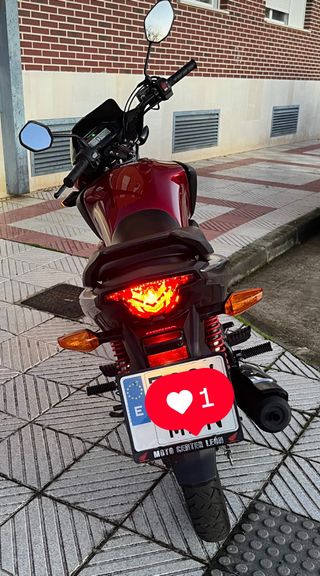 Honda CB125F Roja - Casi Nueva
