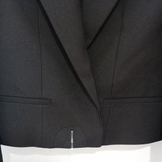 Blazer crop Mango negro talla S