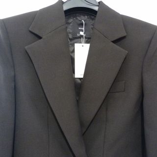 Blazer crop Mango negro talla S