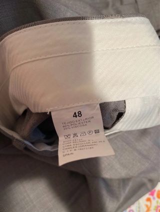 Traje de hombre gris a cuadros