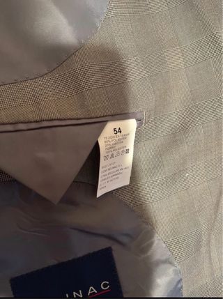 Traje de hombre gris a cuadros