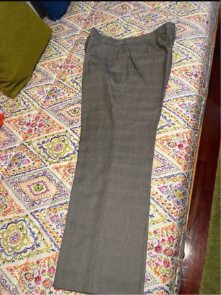 Traje de hombre gris a cuadros