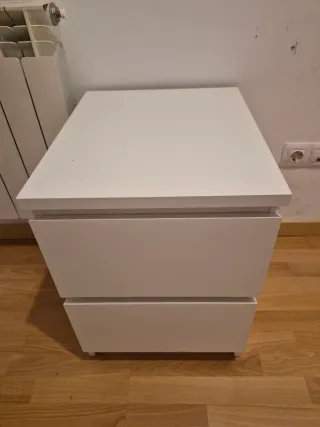 Mesita de noche blanca Ikea