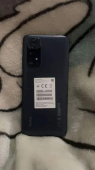 Móvil Negro y Plateado