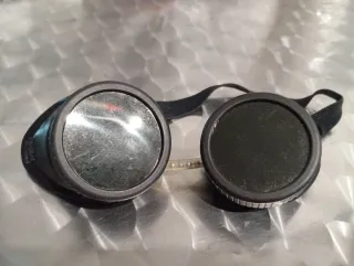 Gafas punk post-apocalípticas antiguo.